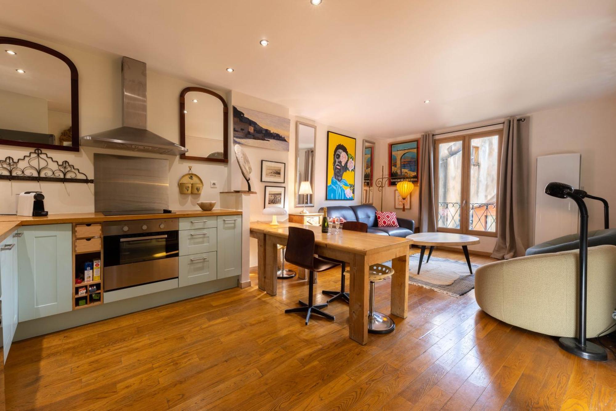 Spacious And Bright Flat Close To The Beach : Heart Of Old Ница Екстериор снимка